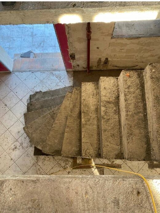 Cr&#x00E9;ation&#x20;d&amp;&#x23;8217&#x3B;une&#x20;tr&#x00E9;mie&#x20;et&#x20;des&#x20;escaliers&#x20;en&#x20;B&#x00E9;ton&#x20;Arm&#x00E9;&#x20;et&#x20;suppression&#x20;d&amp;&#x23;8217&#x3B;un&#x20;mur&#x20;avec&#x20;renforcement&#x20;des&#x20;profil&#x00E9;s&#x20;m&#x00E9;tallique&#x20;&#x00E0;&#x20;Antibes