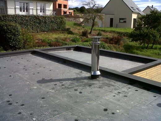 Comment&#x20;rev&#x00EA;tir&#x20;l&amp;&#x23;8217&#x3B;&#x00E9;tanch&#x00E9;it&#x00E9;&#x20;sur&#x20;son&#x20;toit&#x20;terrasse&#x20;&#x3F;