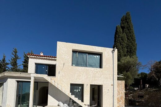 Rénovation complète de la villa Longo Mai : un projet d’envergure avec vue panoramique